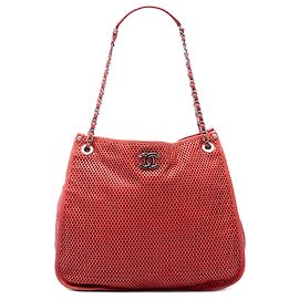 Borsa Tote Chanel Up In The Air in vitello traforato rosso