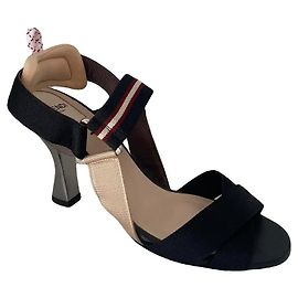 Sandali Fendi in tela con tacco