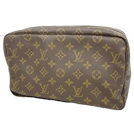 Pouch Louis Vuitton Monogram Toilette 28