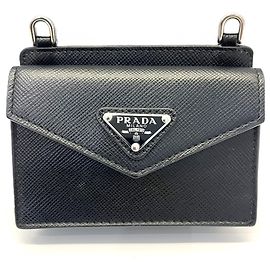 Portacarte in pelle Saffiano Prada con tracolla