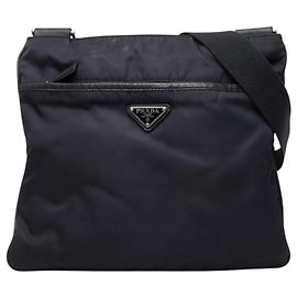 Bolsa Tiracolo Prada com Placa de Logotipo Triangular