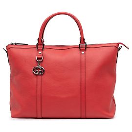 Borsa Satchel Gucci in pelle rossa con ciondolo GG