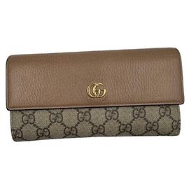 Cartera larga Gucci GG Marmont en piel rosa