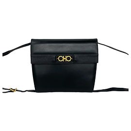 Borsa a tracolla in pelle con logo Gancini Salvatore Ferragamo Vintage