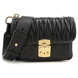 Borsa a tracolla Miu Miu in pelle nera