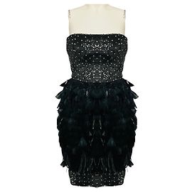 Vestido de cóctel palabra de honor Oscar de la Renta negro con lentejuelas y plumas