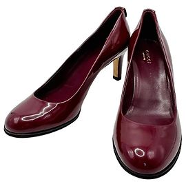 Gucci Lackleder Pumps bordeaux