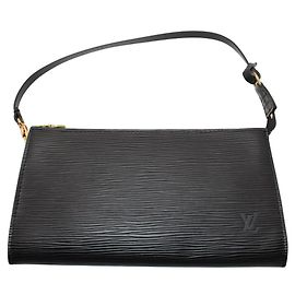 Borsa pouch Louis Vuitton in pelle Epi nera