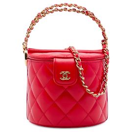 Chanel Runder Vanity Case aus rotem gestepptem Lammleder mit Henkel und CC-Kette