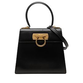 Salvatore Ferragamo Bolso Iconic Top Handle Gancini de piel negro Small Ferragamo