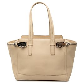 Salvatore Ferragamo Bolso Tote Ferragamo Gancini Verve de piel beige tamaño Medium