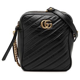 Gucci Borsa crossbody in pelle matelassé GG Marmont nera con doppia zip