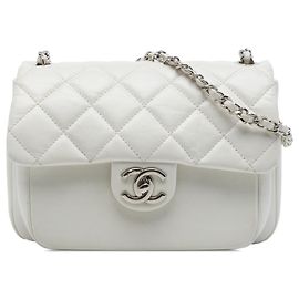Chanel White Quilted Aged Calfskin Express Zip Around Flap