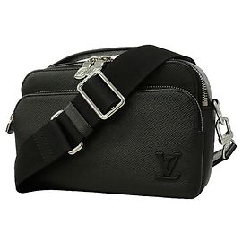 Borsa a tracolla Louis Vuitton Taiga Avenue