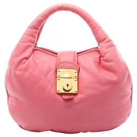 Miu Miu Handtasche aus rosa Leder