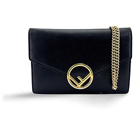Fendi F is Fendi Mini Leder-Briefportemonnaie mit Kette