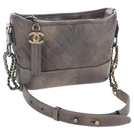 Bolso de hombro CHANEL Chain Gabriel De V Stitch en piel caviar gris CC Auth 203252V