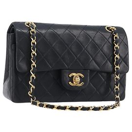 Bolsa de ombro CHANEL Chain Matelasse 23 em pele de cordeiro preta e ouro CC Auth 200493SAM