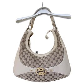 Borsa a spalla Gucci in tela GG Supreme e pelle beige