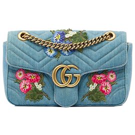 Borsa a tracolla Gucci Blue Medium GG Marmont Matelassé in denim con ricami floreali