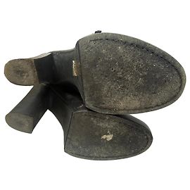 Ann Demeulemeester Kniehohe Stiefel aus schwarzem Leder