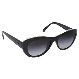 Lunettes de soleil CHANEL Plastique Noir Blanc CC Auth 203372