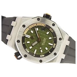 AUDEMARS PIGUET Royal Oak Offshore Diver khaki green 15720ST.OO.A052CA.01 Herren