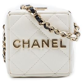 Clutch Cube Chanel Bicolor in Lambskin Matelassé Bianco con Tracolla a Catena