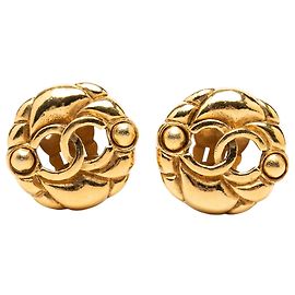Chanel CC vergoldete Clip-On Ohrringe