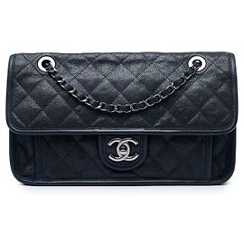 Bolso de hombro Chanel Medium Quilted Caviar French Riviera Flap Azul