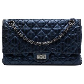 Borsa a tracolla Chanel Reissue 2.55 Accordion Flap 226 in pelle di vitello invecchiata blu matelassé a righe metalliche