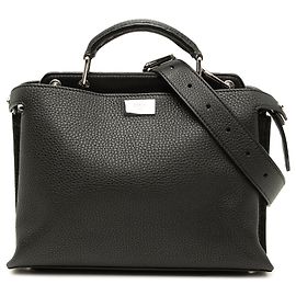 Borsa Mini Peekaboo Iconic Essential in pelle nera Fendi