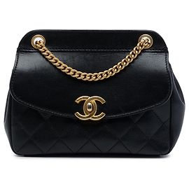 Schwarze Chanel Small Quilted Lambskin Curved Flap Schultertasche