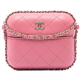 Borsa crossbody Vanity Case Mini in pelle d'agnello matelassé rosa Chanel con catena