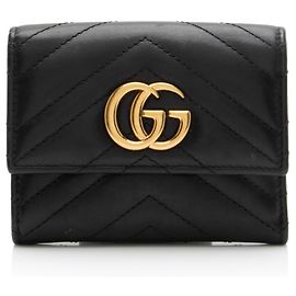 Gucci GG Marmont Trifold Portemonnaie aus gestepptem Leder