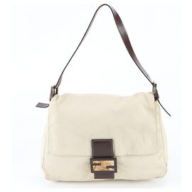 Borsa a spalla Fendi Mamma Bucket Baguette
