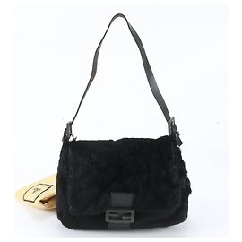 Fendi Schultertasche aus schwarzem Leder