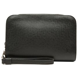 Louis Vuitton Pochette Baikal in Taiga Nero