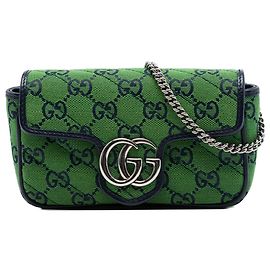 Borsa a tracolla Gucci Green Mini GG Marmont Matelassé in tela GG con patta