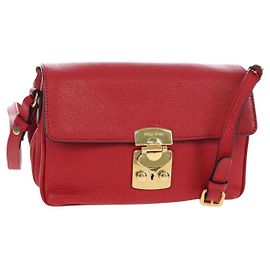 Miu Miu Schultertasche aus Leder Rot Gold Auth bs36964V