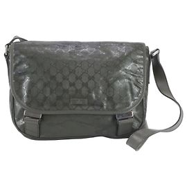 Bolsa de Ombro em Couro com Estampa GG Gucci