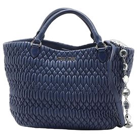 Borsa a tracolla in pelle Nappa Matelassé con bijou in cristalli Miu Miu