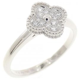 Anillo Sweet Alhambra Van Cleef & Arpels en oro blanco de 18K