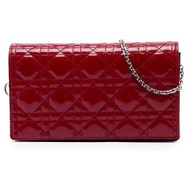 Autre Marque Clutch Conversível com Corrente Lady Dior em Verniz Vermelho Cannage da Dior