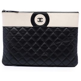 Chanel Black Medium CC Bicolor Quilted Lambskin Clutch