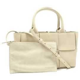 Bottega Veneta Mini Arco Handtasche