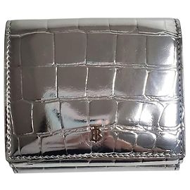 Burberry Women's Bi-Fold Wallet in Silver