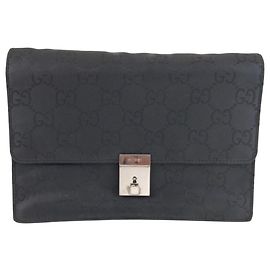 Pochette Gucci in tessuto nero
