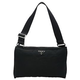 Borsa monospalla Prada con placca logo Triangle