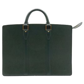 Louis Vuitton Taiga Porte-Documents
